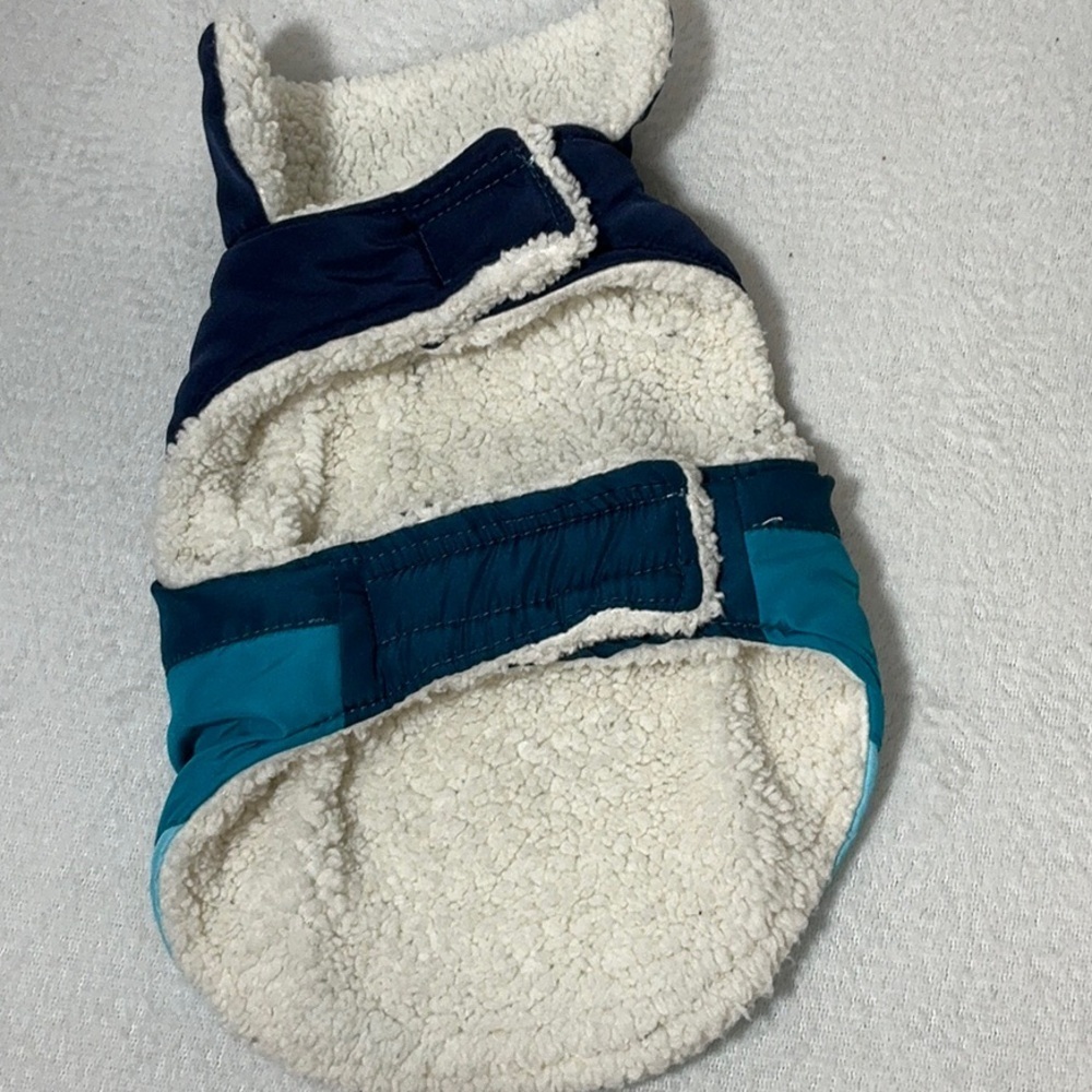 Two Quilted Dog Puffer Jackets - Picture 7 of 8